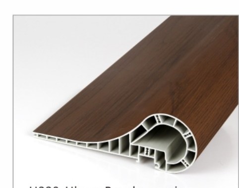 A scroll section that steps the wall forward