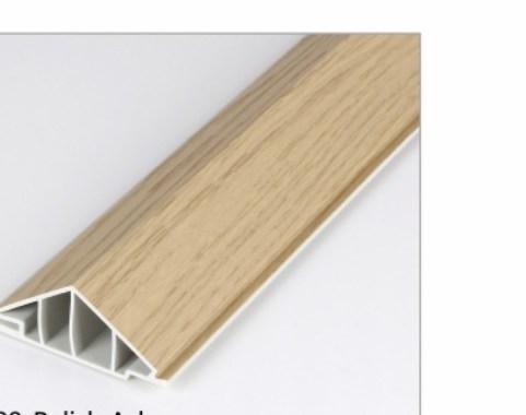 A shallow triangular fillet section